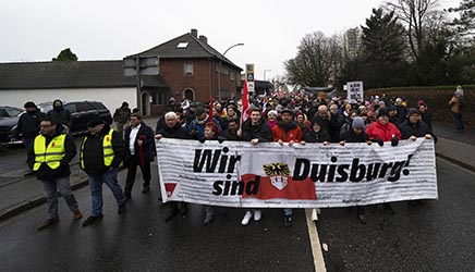 Gegendemonstration zu einer AFD Veranstaltung in Duisburg-Homberg