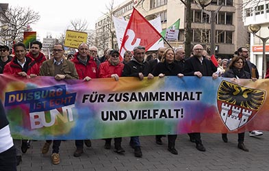 Anti AFD Demonstration in Duisburg Bundestagspr&auml;sidentin B&auml;rbel Bas