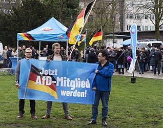 AFD Demonstration und Gegendemo im D&uuml;sseldorfer Zooviertel