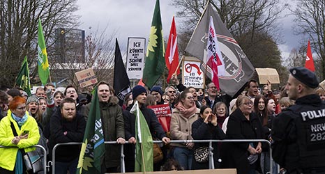 AFD Demonstration und Gegendemo im D&uuml;sseldorfer Zooviertel