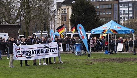 AFD Demonstration und Gegendemo im D&uuml;sseldorfer Zooviertel
