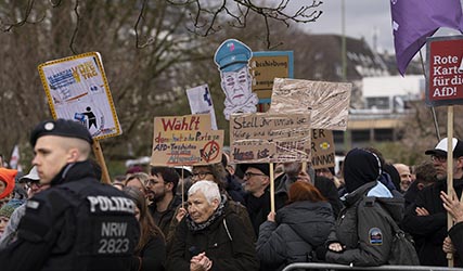 AFD Demonstration und Gegendemo im D&uuml;sseldorfer Zooviertel