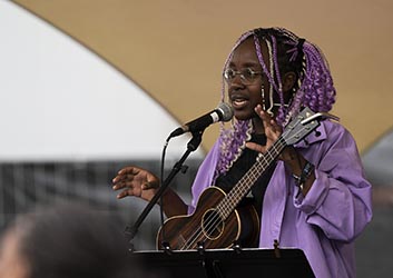 53. Moerser Musikfestival Angelina Tashiya Akawa voc, performance Ukulele