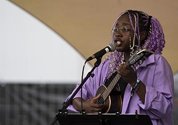 53. Moerser Musikfestival Angelina Tashiya Akawa voc, performance Ukulele