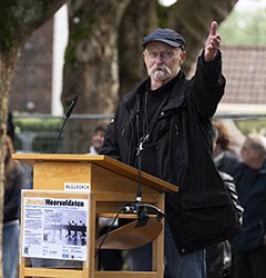 Bundestagspr&auml;sidentin B&auml;rbel Bas hat das Mahnmal Die Moorsoldaten eingeweiht.