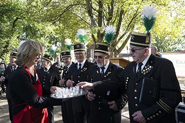 Bundestagspr&auml;sidentin B&auml;rbel Bas hat das Mahnmal Die Moorsoldaten eingeweiht.
