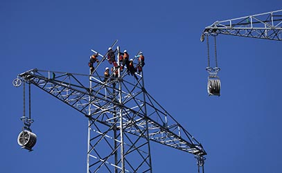 Arbeiten an Hochspannungsmasten