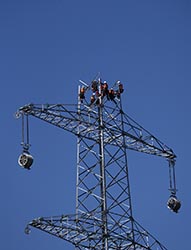 Arbeiten an Hochspannungsmasten